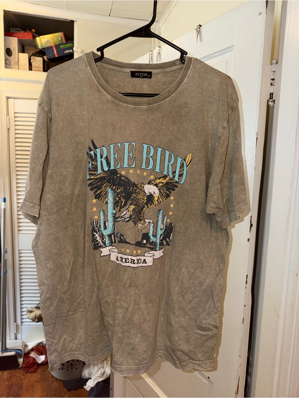 NWOT Three Bird Nest Zutter Free Bird Graphic Tee in Taupe with Blue Accents